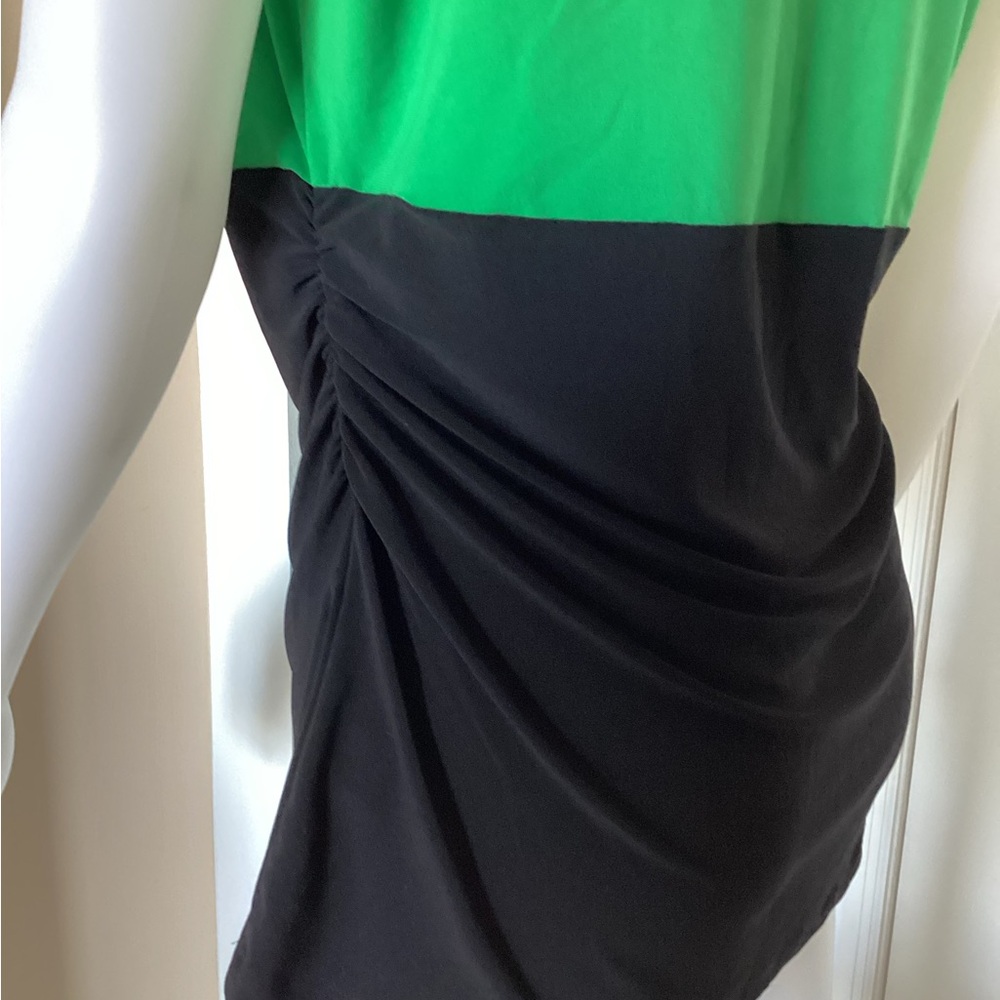 Chaus blouse. - Picture 3 of 6